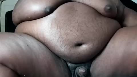 Snapshot of bigchub445 chatting on February 1, 5:39 am MassChub online show from February 1, 5:39 am