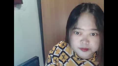 bigchubbybelly19 online show from April 7, 5:08 am