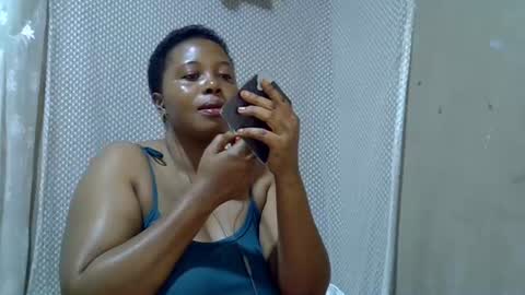 Snapshot of bigclit_wethairypus chatting on July 20, 6:38 am bigclit_wethairypus online show from July 20, 6:38 am