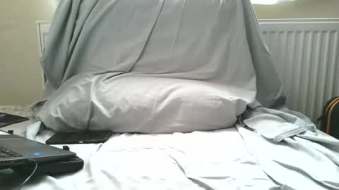 Snapshot of bigcock21cmmmmmm chatting on October 15, 11:21 am bigcock21cmm online show from October 15, 11:21 am