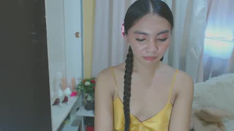 Yeng online show from December 28, 12:57 am