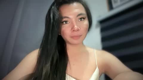 Yeng online show from February 7, 3:16 pm