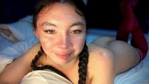 Yeng online show from February 18, 2:24 pm