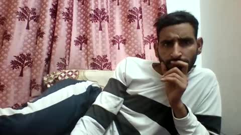 Snapshot of bigcockboy2580 chatting on January 4, 5:47 pm akash online show from January 4, 5:47 pm