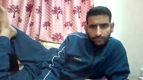 Snapshot of bigcockboy2580 chatting on January 6, 10:57 am akash online show from January 6, 10:57 am