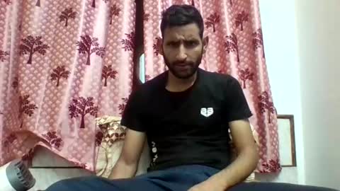 Snapshot of bigcockboy2580 chatting on January 11, 4:03 pm akash online show from January 11, 4:03 pm