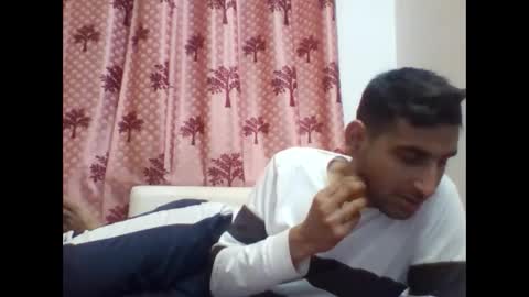 Snapshot of bigcockboy2580 chatting on January 13, 7:54 am akash online show from January 13, 7:54 am