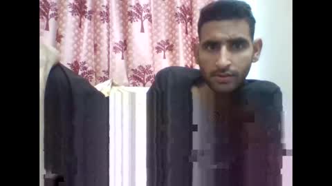 Snapshot of bigcockboy2580 chatting on January 19, 8:39 am akash online show from January 19, 8:39 am