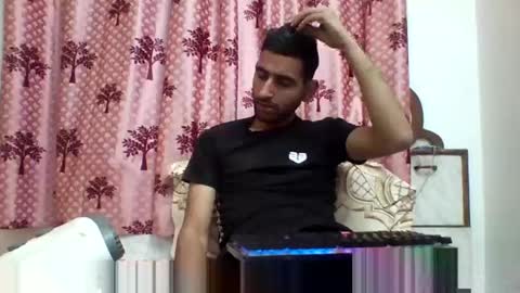 Snapshot of bigcockboy2580 chatting on January 20, 8:41 am akash online show from January 20, 8:41 am