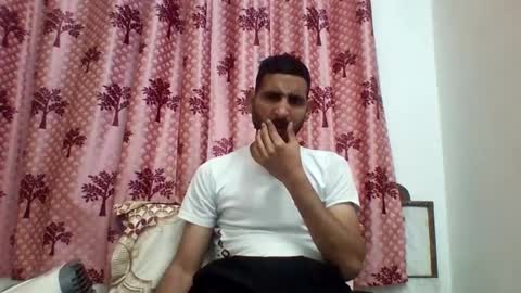 Snapshot of bigcockboy2580 chatting on February 5, 9:57 am akash online show from February 5, 9:57 am