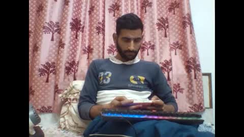 Snapshot of bigcockboy2580 chatting on February 20, 5:18 pm akash online show from February 20, 5:18 pm