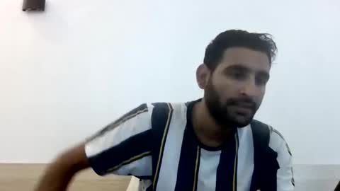 Snapshot of bigcockboy2580 chatting on September 23, 7:33 am akash online show from September 23, 7:33 am