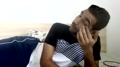 Snapshot of bigcockboy2580 chatting on October 17, 8:06 am akash online show from October 17, 8:06 am