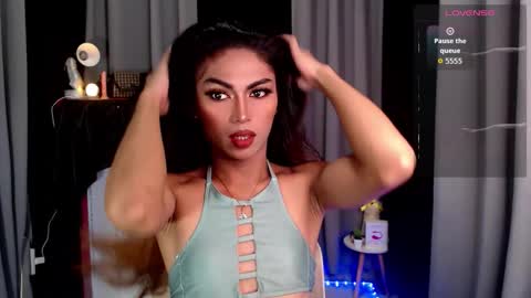 jasmine online show from October 5, 6:50 pm