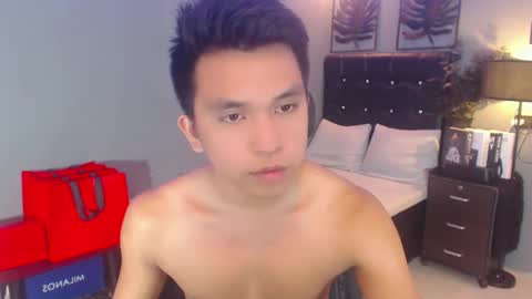 Snapshot of bigcocksimonxx chatting on December 2, 1:57 pm Simon online show from December 2, 1:57 pm