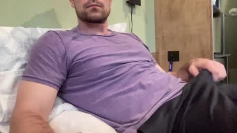 Snapshot of bigcollegecock69690 chatting on March 1, 12:50 am bigcollegecock69690 online show from March 1, 12:50 am