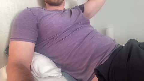 Snapshot of bigcollegecock69690 chatting on November 6, 7:26 pm bigcollegecock69690 online show from November 6, 7:26 pm