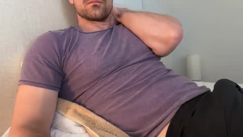 Snapshot of bigcollegecock69690 chatting on March 5, 9:11 pm bigcollegecock69690 online show from March 5, 9:11 pm