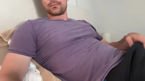 Snapshot of bigcollegecock69690 chatting on March 18, 7:39 pm bigcollegecock69690 online show from March 18, 7:39 pm