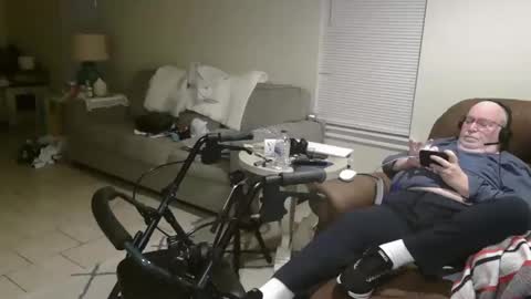 Snapshot of bigcraig123 chatting on February 1, 11:36 pm Craig online show from February 1, 11:36 pm