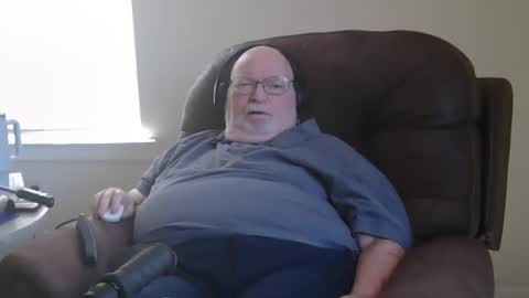 Snapshot of bigcraig123 chatting on February 9, 7:29 pm Craig online show from February 9, 7:29 pm