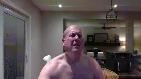 Snapshot of bigdave10005 chatting on February 5, 1:04 am bigdave10005 online show from February 5, 1:04 am