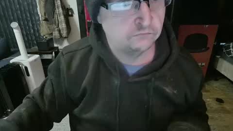 Darryl online show from May 1, 12:21 pm