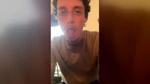 Snapshot of bigdickdaddy95987899 chatting on April 2, 3:53 pm bigdickdaddy95987899 online show from April 2, 3:53 pm