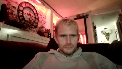 Snapshot of bigdickdawg90 chatting on March 13, 3:18 pm bigdickdawg90 online show from March 13, 3:18 pm