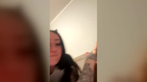 Snapshot of bigdickking6969966168 chatting on February 3, 9:53 pm KINGSLUTTY BITCH online show from February 3, 9:53 pm