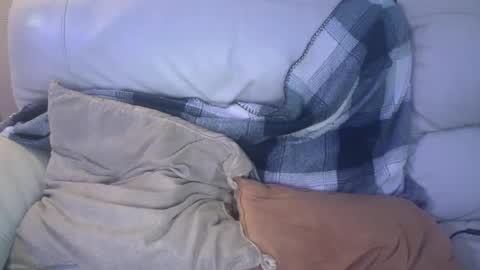 Snapshot of bigdicktrannynicole chatting on December 6, 3:22 pm bigdicktrannynicole online show from December 6, 3:22 pm