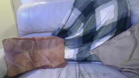 Snapshot of bigdicktrannynicole chatting on December 10, 10:17 am bigdicktrannynicole online show from December 10, 10:17 am
