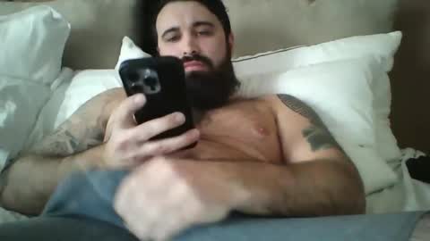 Snapshot of bigdrew9449 chatting on February 13, 8:27 pm bigdrew9449 online show from February 13, 8:27 pm