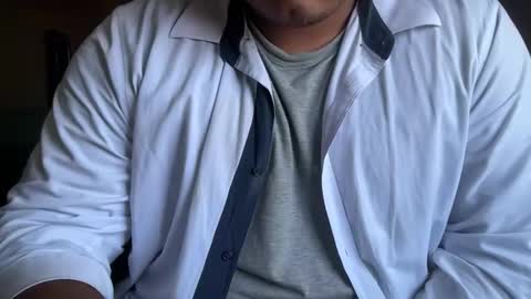 bigdrewdoza223 online show from May 18, 7:52 pm