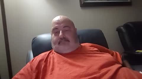 Snapshot of bigfuzzyteddybear chatting on October 18, 4:26 am bigfuzzyteddybear online show from October 18, 4:26 am