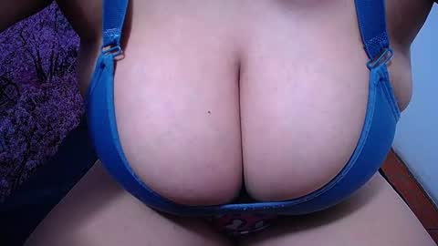  Sunny   online show from November 14, 5:39 am