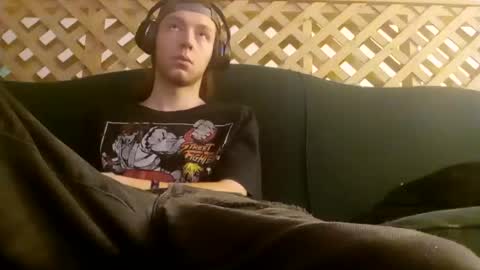 biggestboiiii online show from October 8, 8:12 am