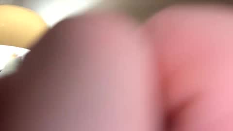 Snapshot of biggloves4bighands chatting on September 8, 10:31 pm biggloves4bighands online show from September 8, 10:31 pm