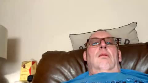 Snapshot of biggloves4bighands chatting on November 20, 11:54 am biggloves4bighands online show from November 20, 11:54 am