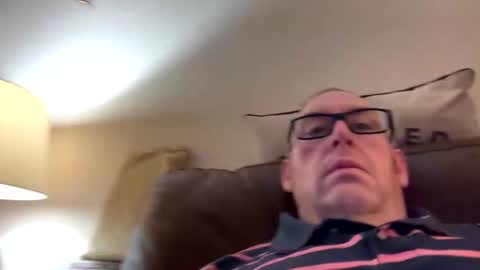 Snapshot of biggloves4bighands chatting on December 14, 11:42 pm biggloves4bighands online show from December 14, 11:42 pm