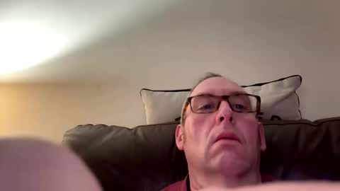 Snapshot of biggloves4bighands chatting on January 8, 1:24 pm biggloves4bighands online show from January 8, 1:24 pm