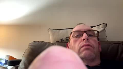 Snapshot of biggloves4bighands chatting on January 31, 11:47 pm biggloves4bighands online show from January 31, 11:47 pm