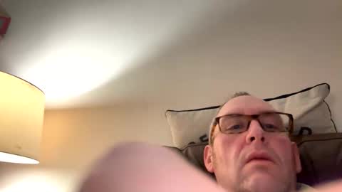 Snapshot of biggloves4bighands chatting on February 5, 1:49 pm biggloves4bighands online show from February 5, 1:49 pm