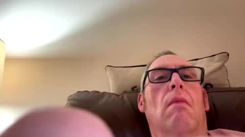 Snapshot of biggloves4bighands chatting on February 22, 11:25 pm biggloves4bighands online show from February 22, 11:25 pm