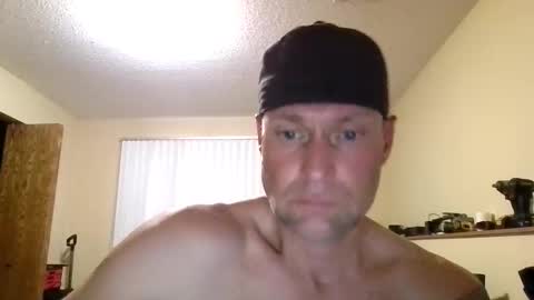 biggy198219 online show from May 18, 8:03 pm
