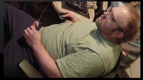 Snapshot of biggydee8989 chatting on March 29, 7:03 pm biggydee8989 online show from March 29, 7:03 pm