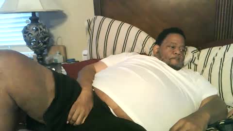 Snapshot of biggyscorpio chatting on October 13, 10:32 pm biggyscorpio online show from October 13, 10:32 pm