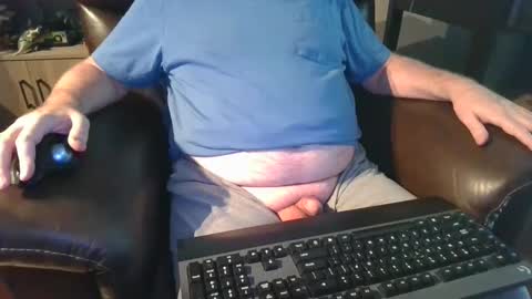 Snapshot of bighardmark chatting on February 18, 8:47 pm bighardmark online show from February 18, 8:47 pm
