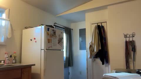 Snapshot of bigheadaddy90 chatting on November 7, 2:50 pm Daniel Noelia online show from November 7, 2:50 pm