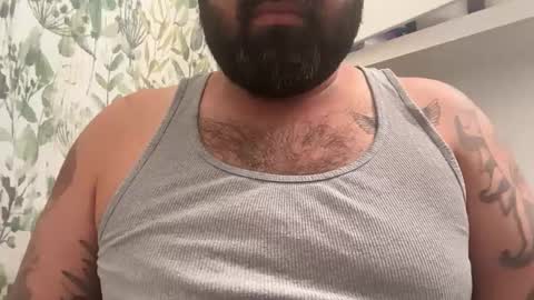 Snapshot of bigheadaddy90 chatting on December 4, 12:47 pm Daniel Noelia online show from December 4, 12:47 pm